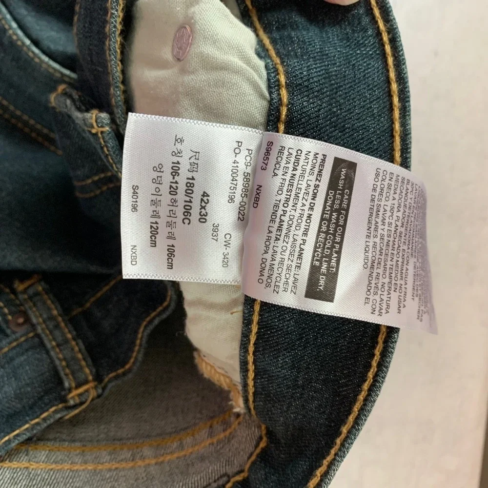 Signature by Levi Strauss & Co Mens S61 Relaxed Fit Dark Wash Denim Jeans 42x30‎